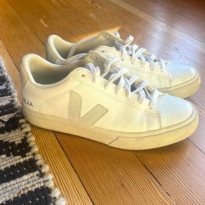 Veja Camp White sz 39